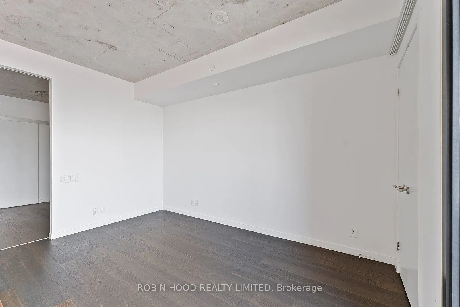 383 Sorauren Avenue, #511