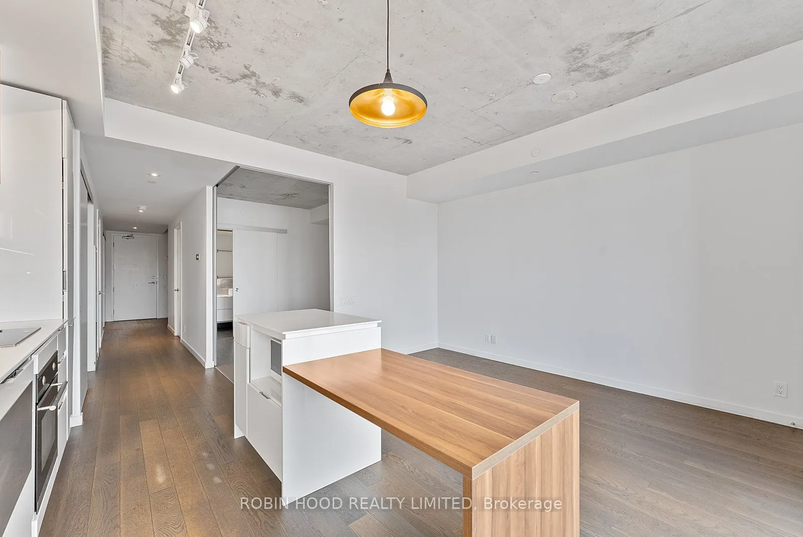 383 Sorauren Avenue, #511