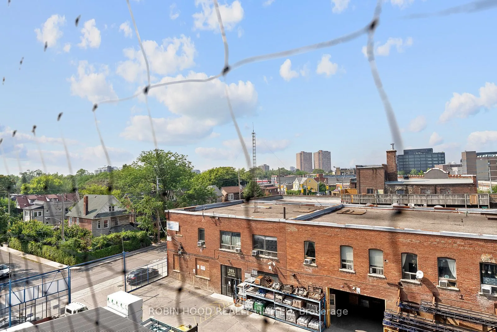 383 Sorauren Avenue, #511