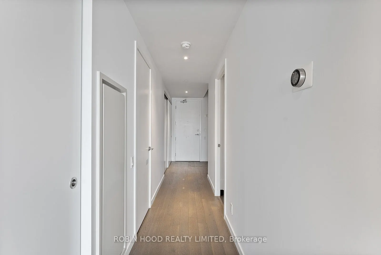 383 Sorauren Avenue, #511