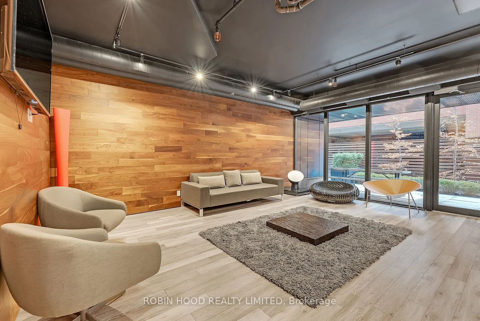 383 Sorauren Avenue, #511