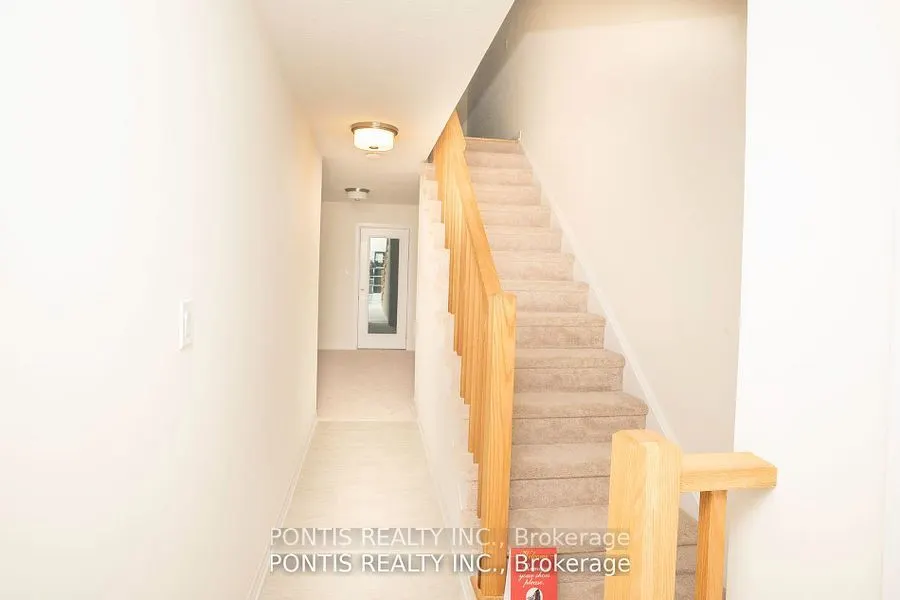 84 Fieldridge Crescent