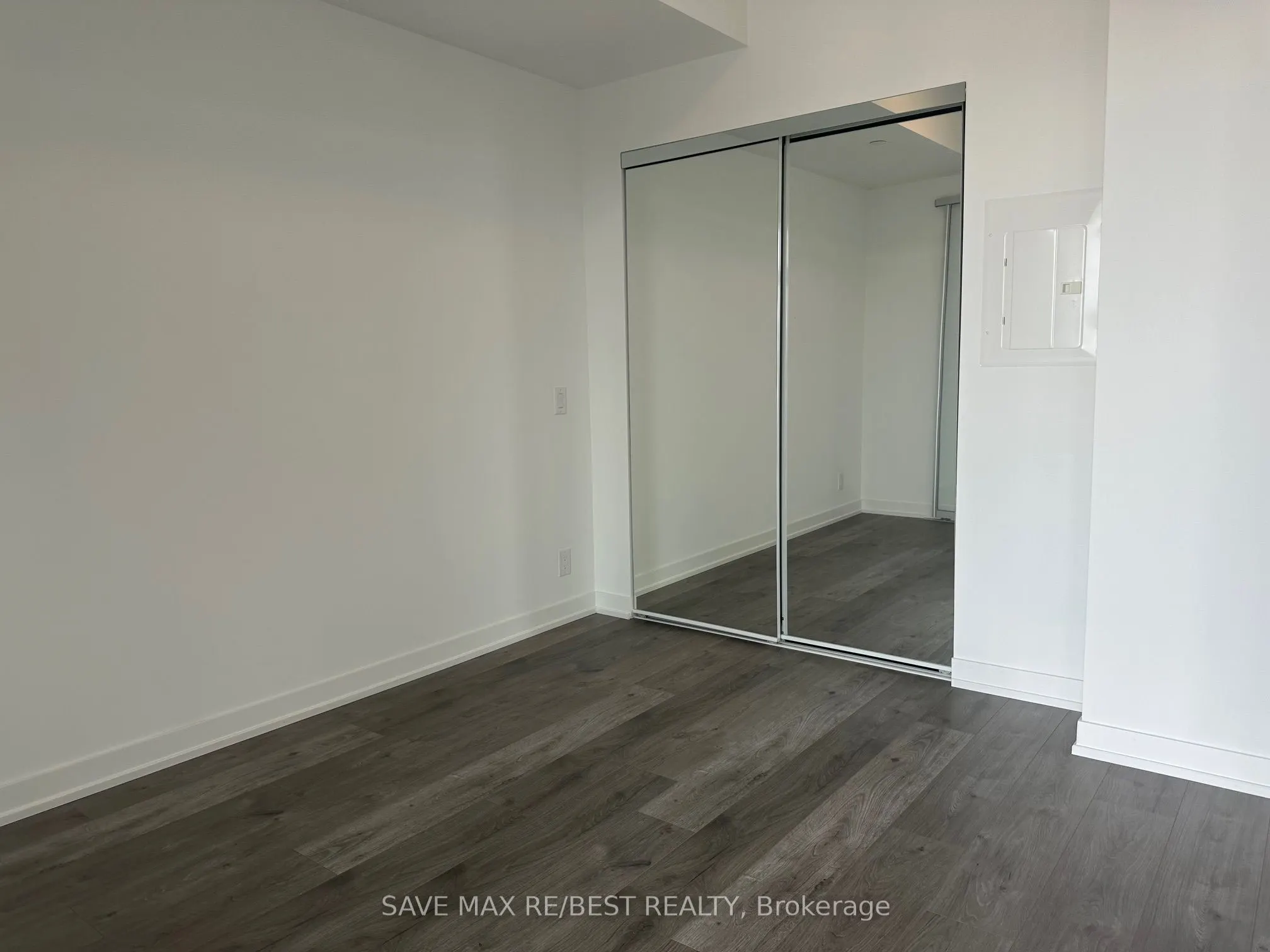 285 Dufferin Street, #726