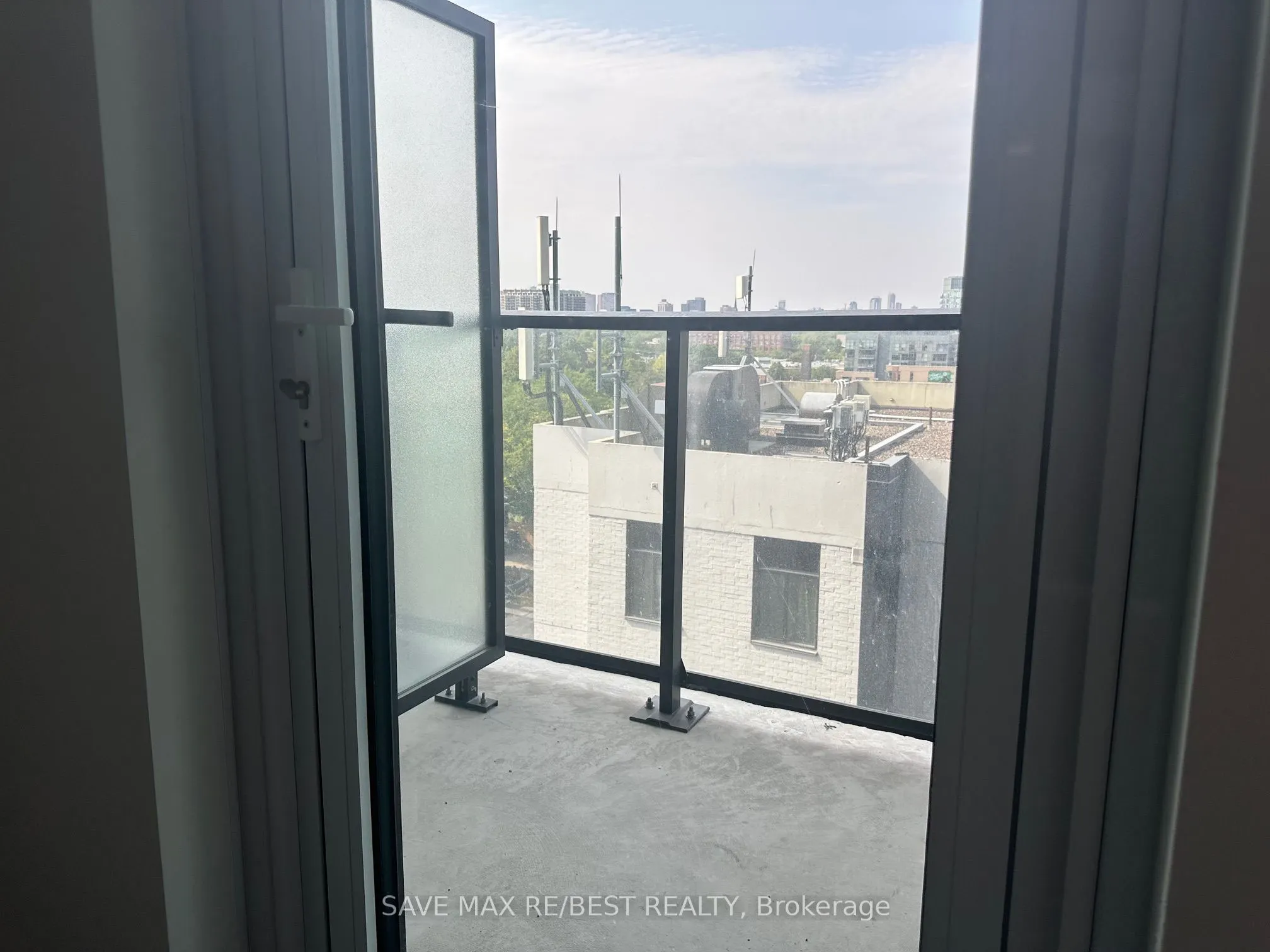 285 Dufferin Street, #726
