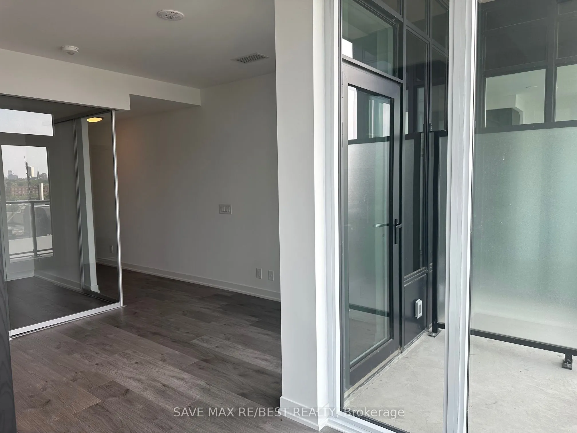 285 Dufferin Street, #726