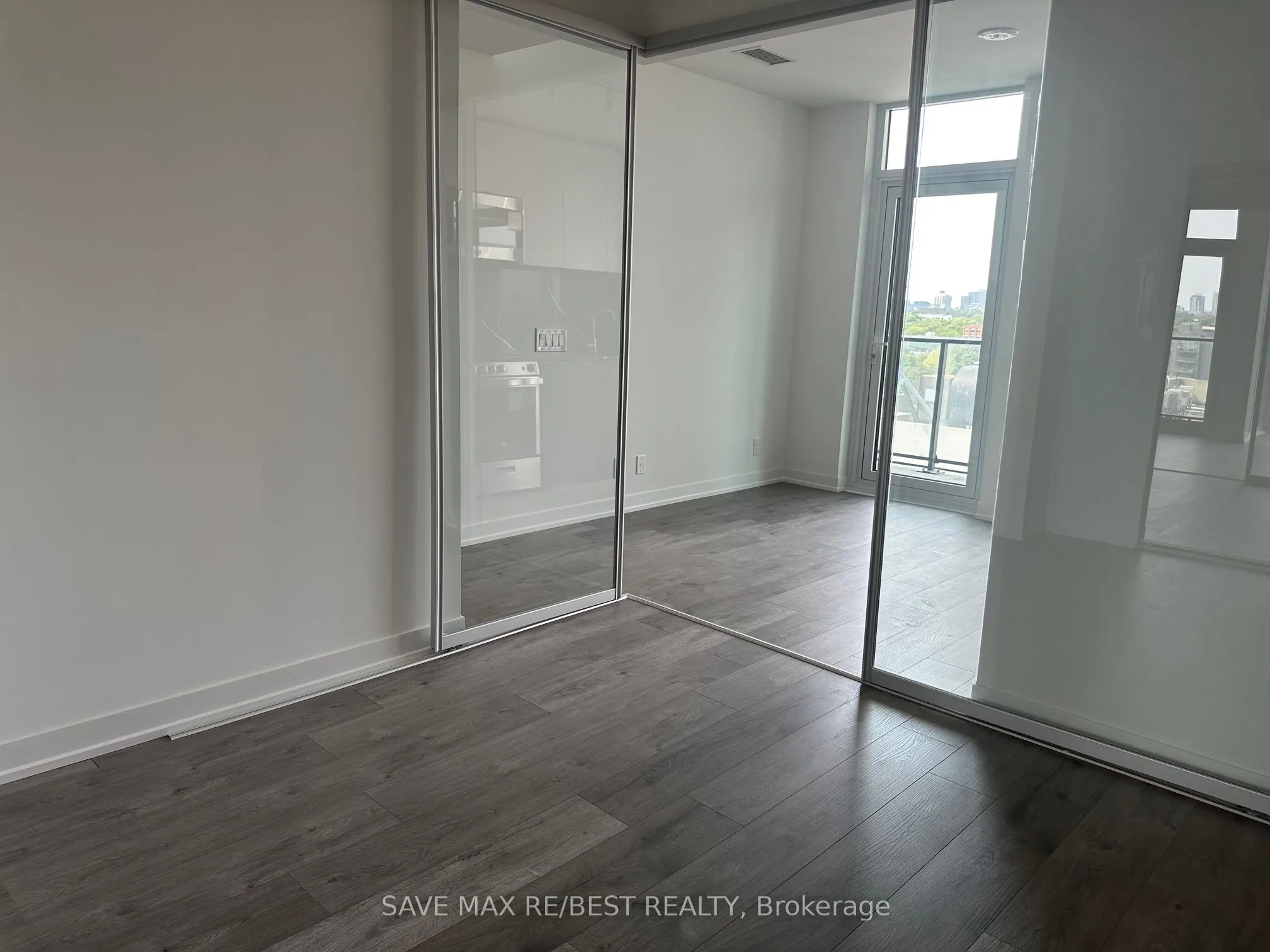 285 Dufferin Street, #726
