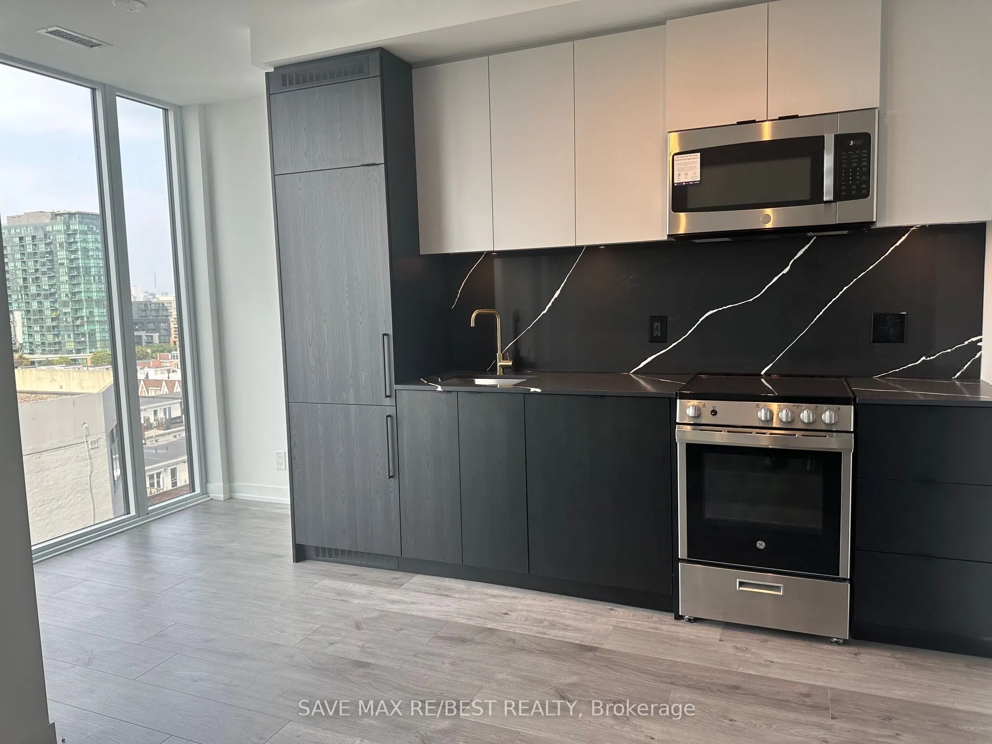 285 Dufferin Street, #726