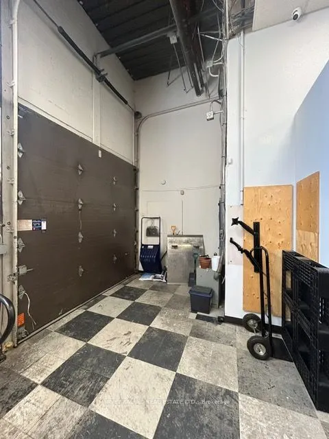 64 Bakersfield Street