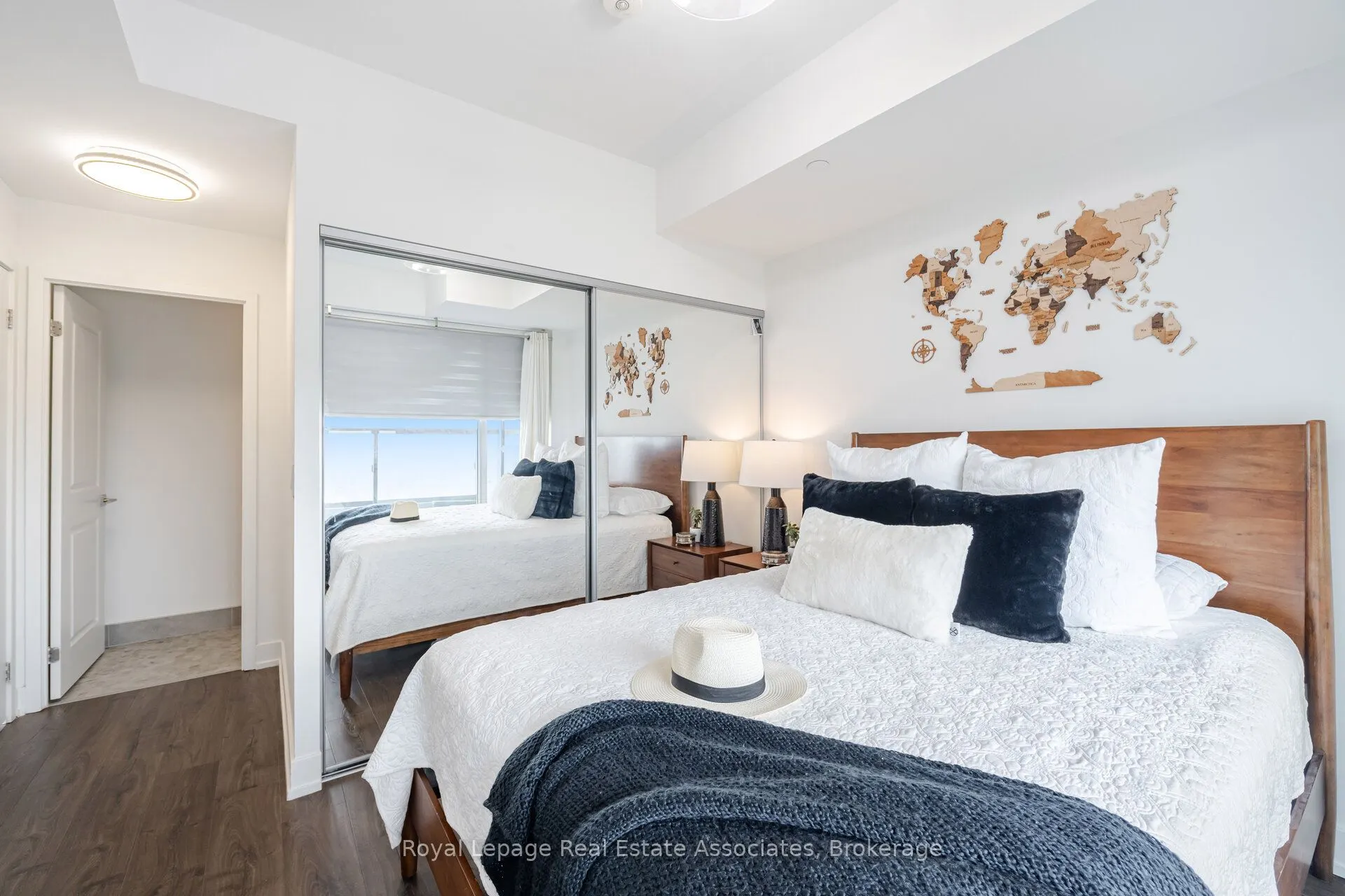297 Oak Walk Drive, #2003