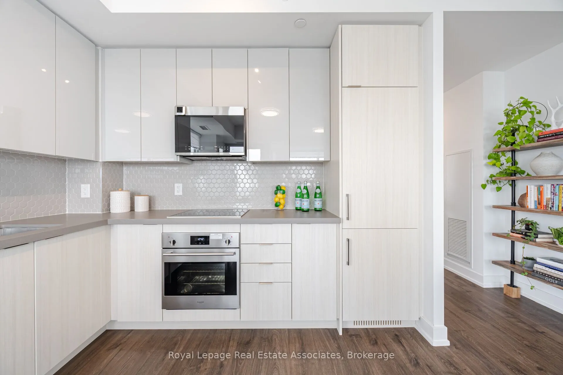297 Oak Walk Drive, #2003