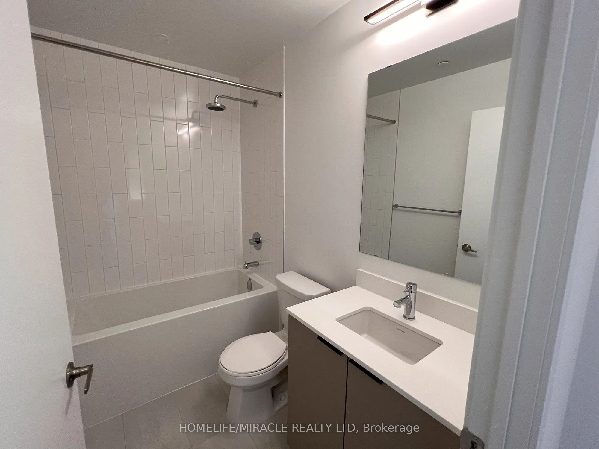 2485 Eglinton Avenue W, #422