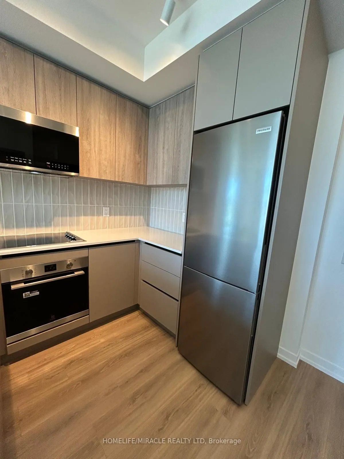 2485 Eglinton Avenue W, #422