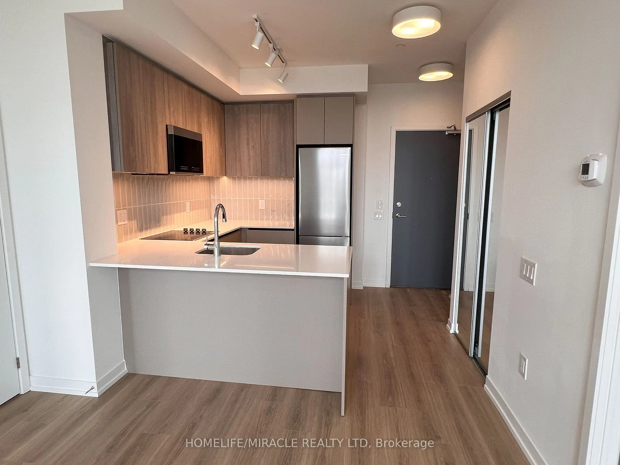 2485 Eglinton Avenue W, #422