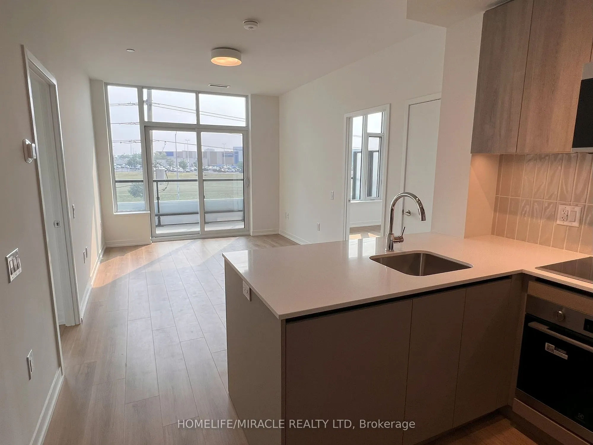 2485 Eglinton Avenue W, #422