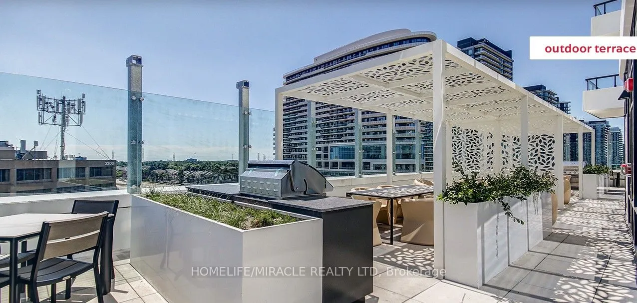 2485 Eglinton Avenue W, #422