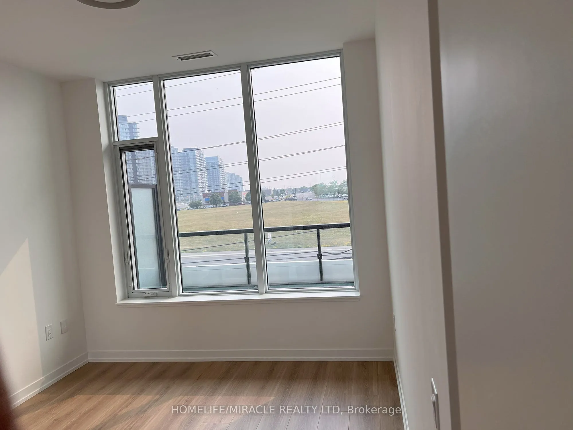 2485 Eglinton Avenue W, #422