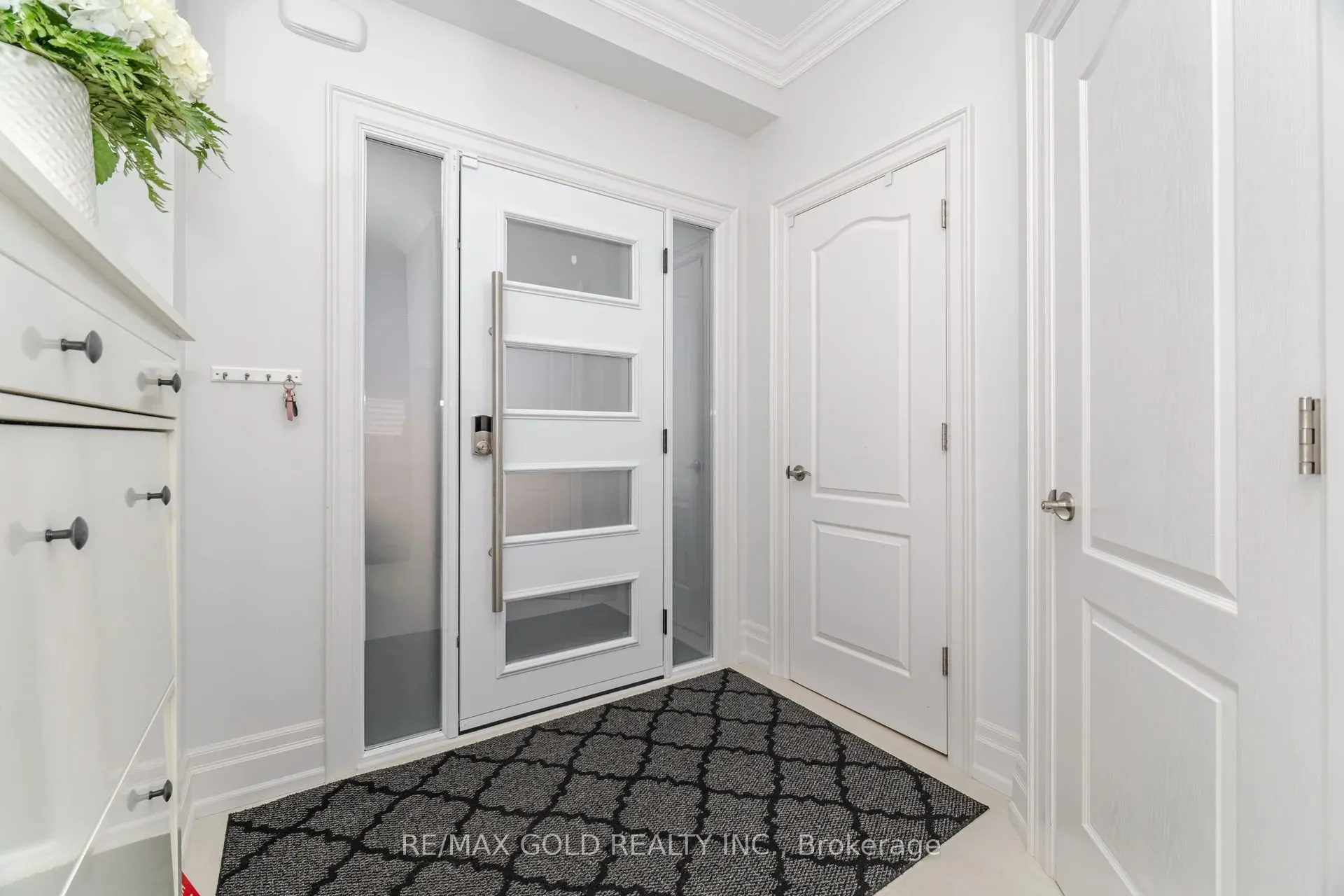 10 Cloverlawn Street