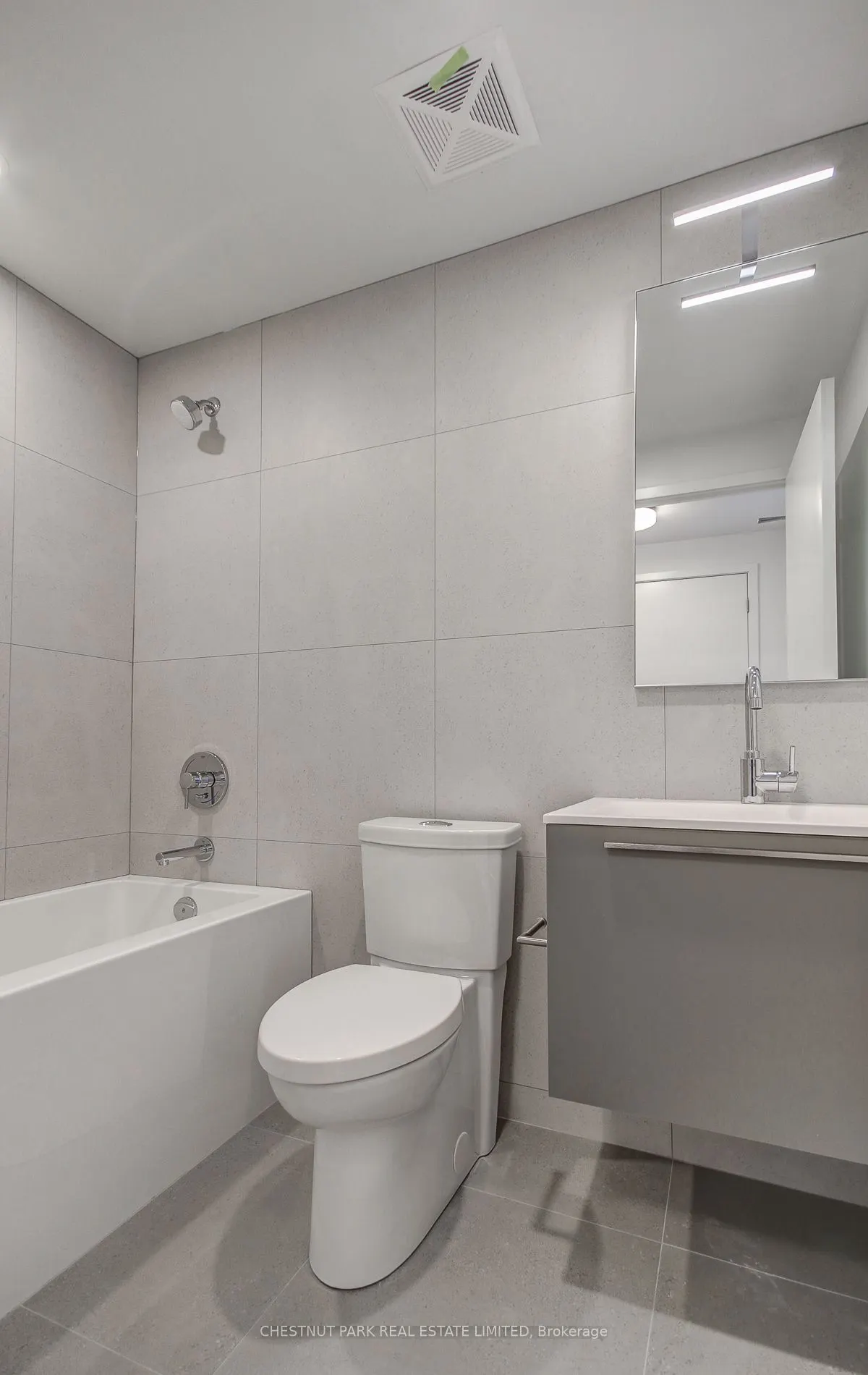 2720 Dundas Street W, #613