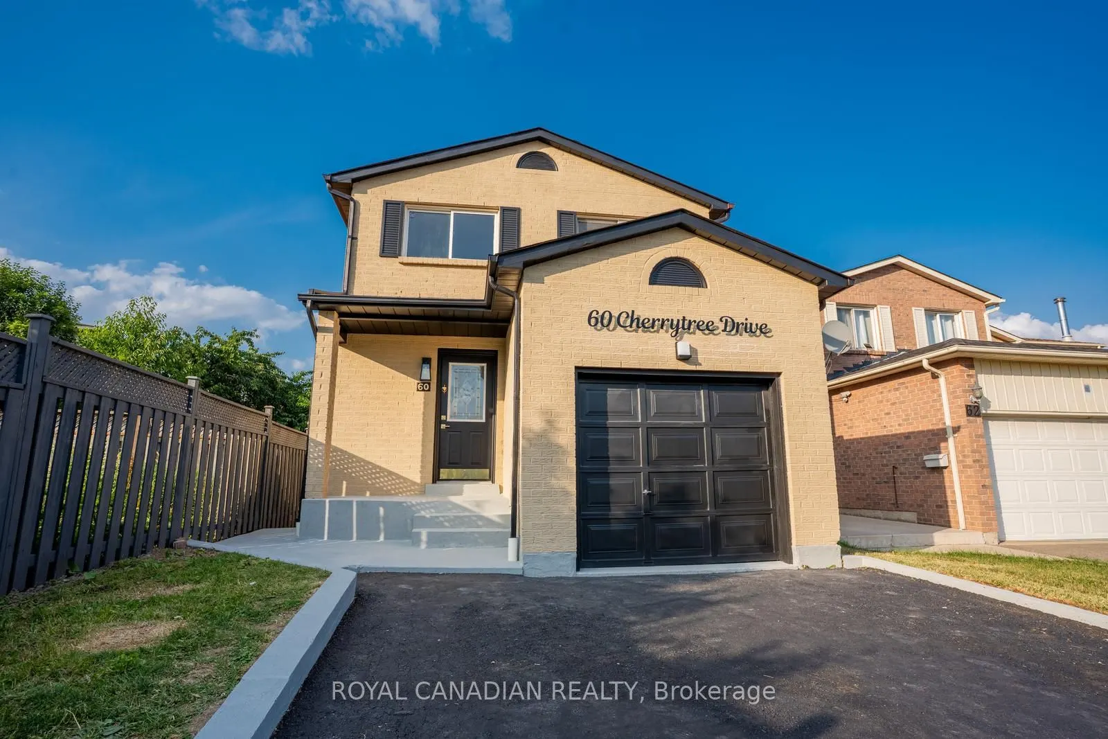 60 Cherrytree Drive W