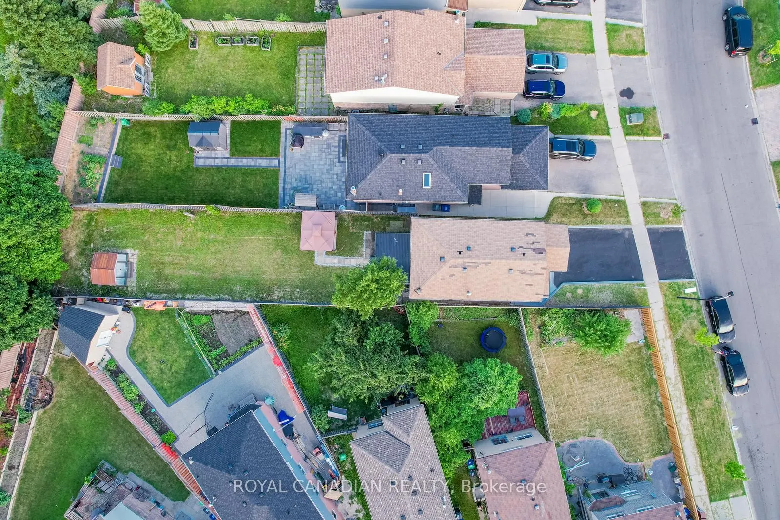 60 Cherrytree Drive W