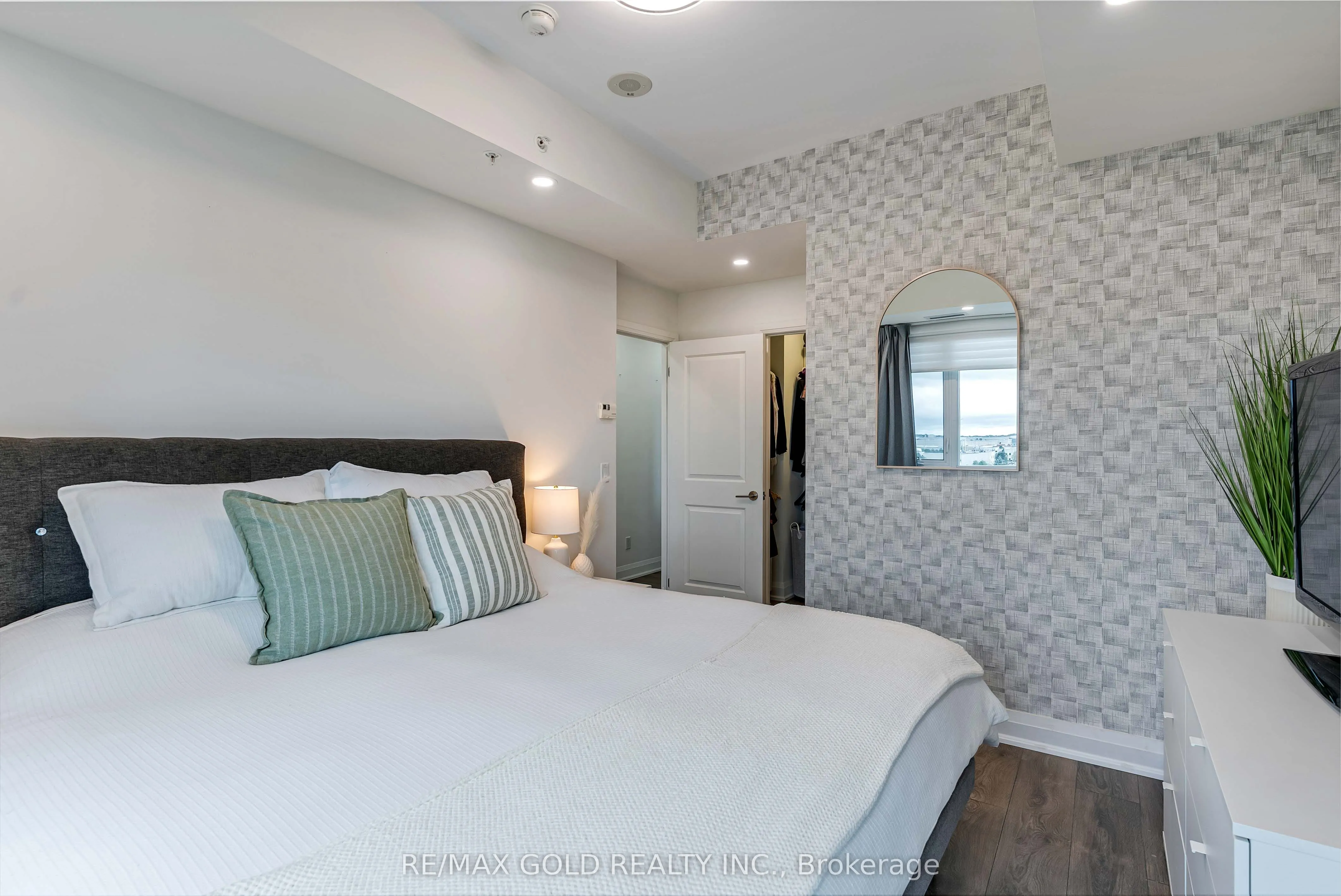 55 Yorkland Boulevard, #503