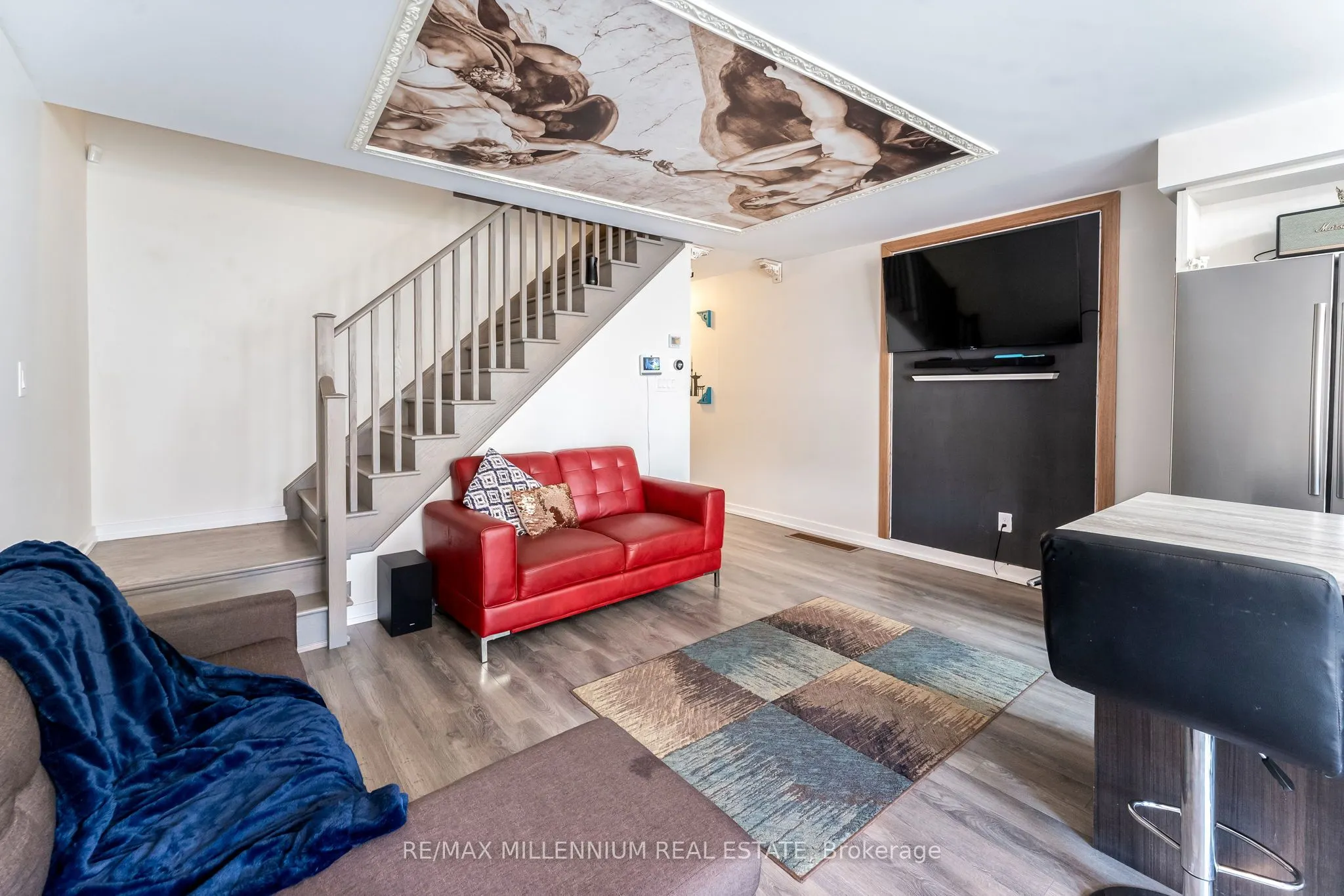 494 Queen Mary Drive