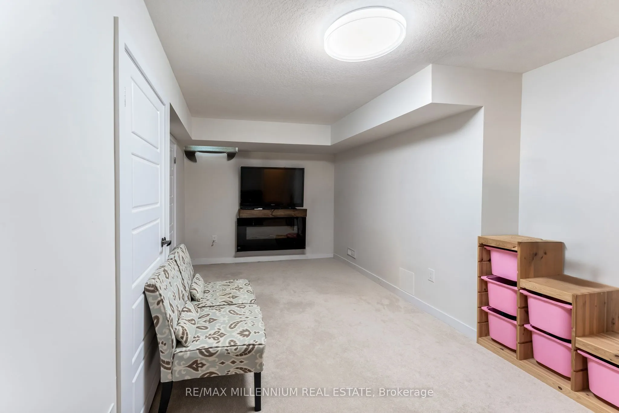 494 Queen Mary Drive