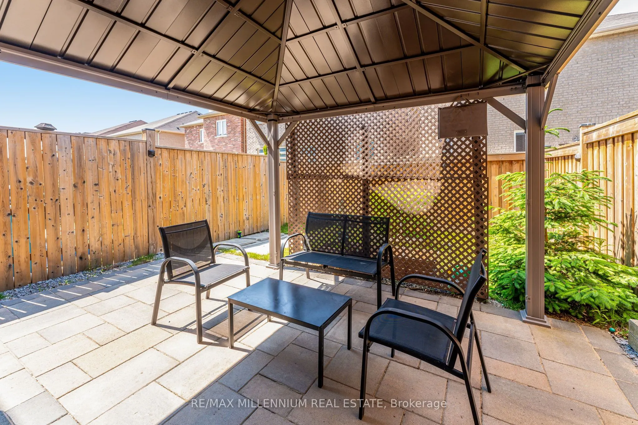 494 Queen Mary Drive