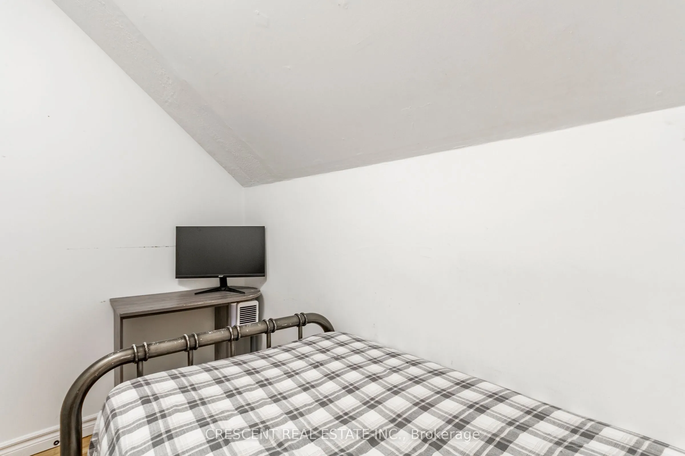 1409 King Street W, #Upper