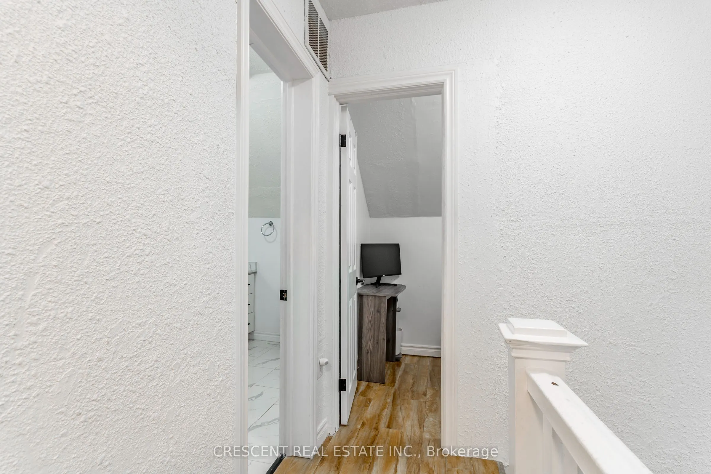 1409 King Street W, #Upper