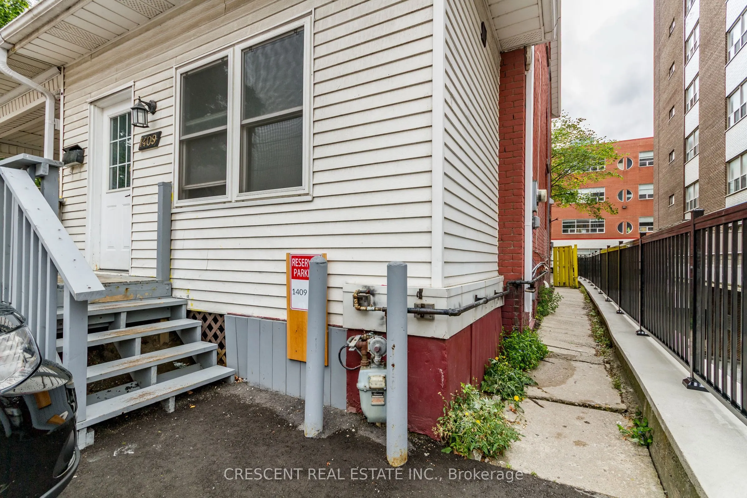 1409 King Street W, #Upper