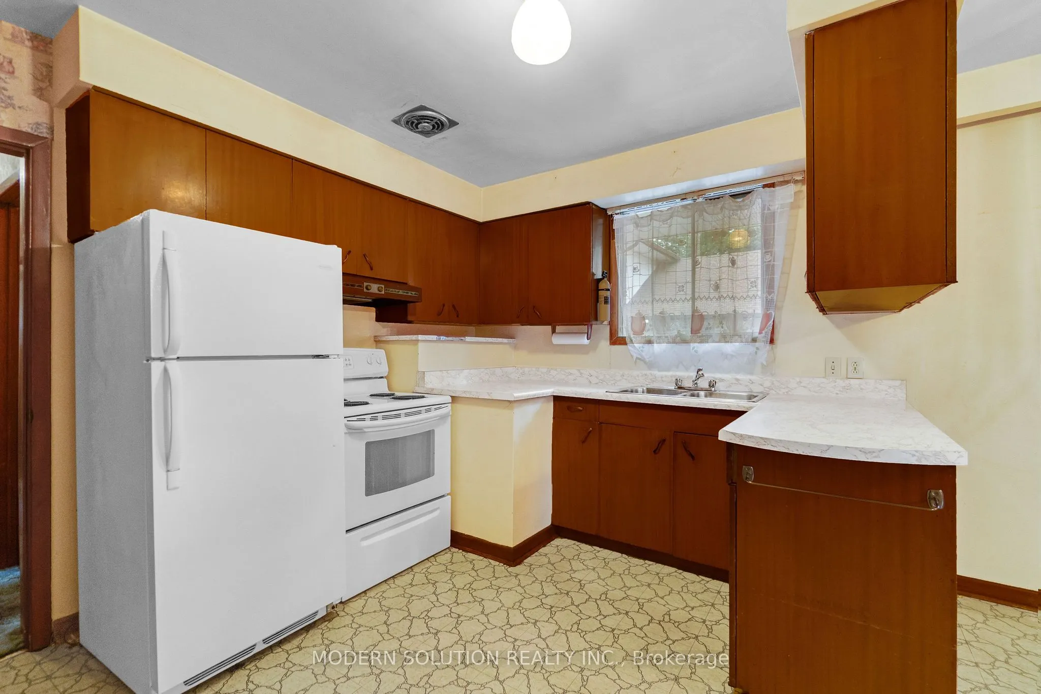 177 Eaglewood Boulevard
