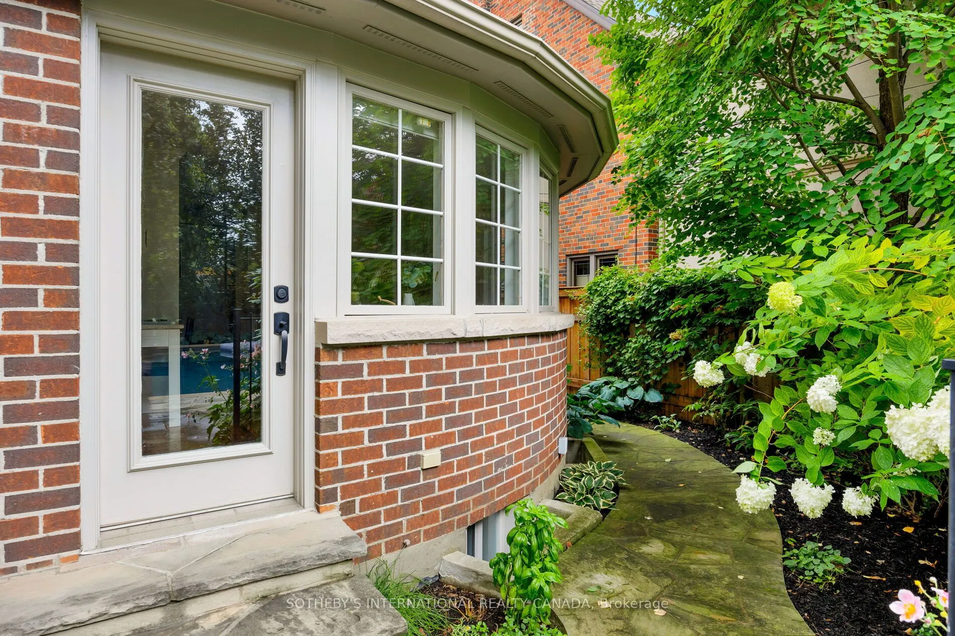 67 King Georges Road