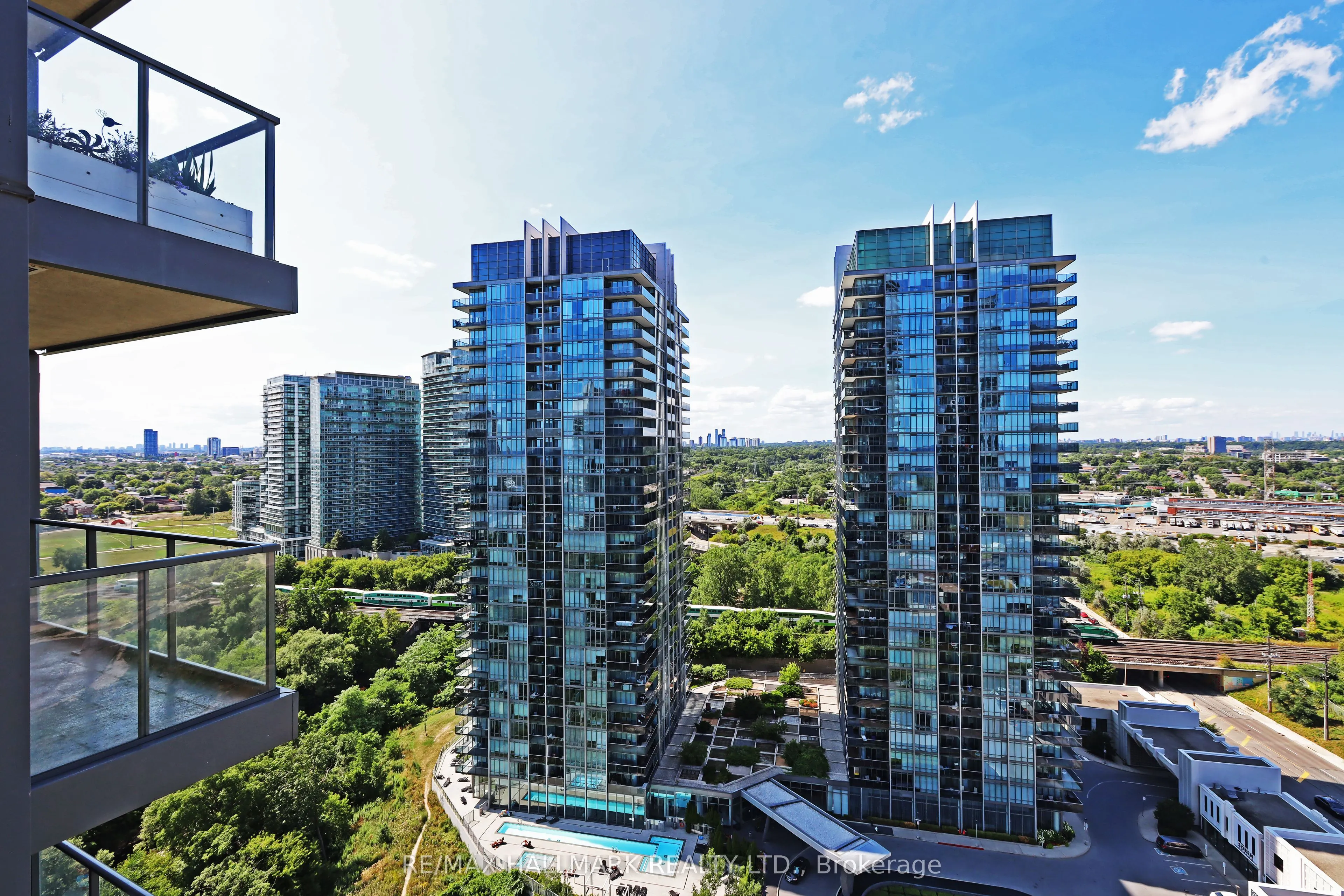 36 Park Lawn Road, #1909