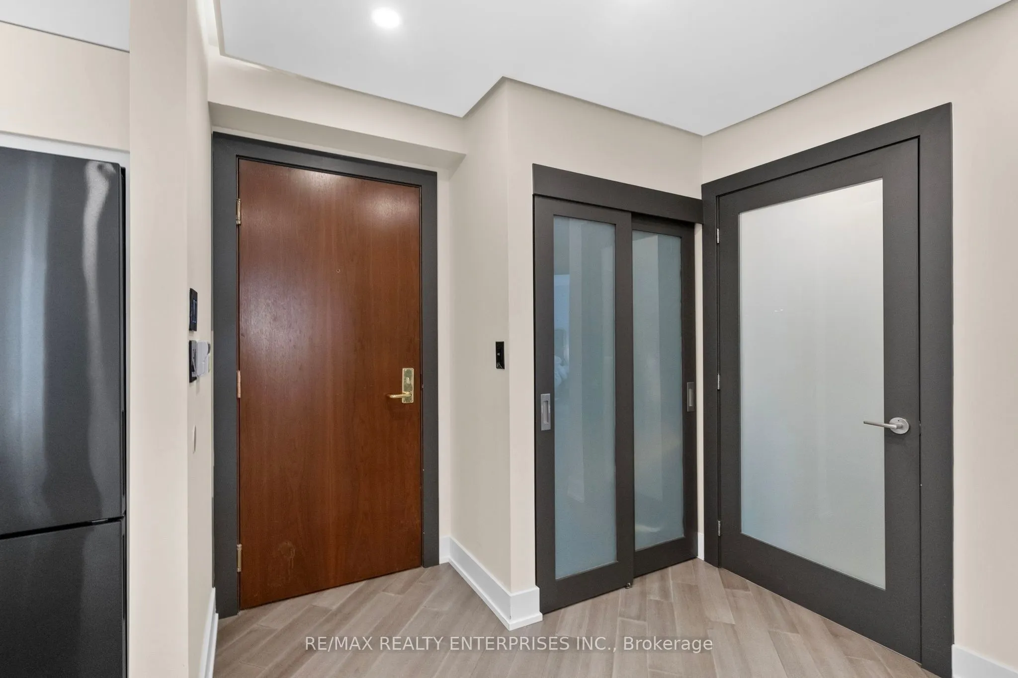 1 Palace Pier Court, #1208