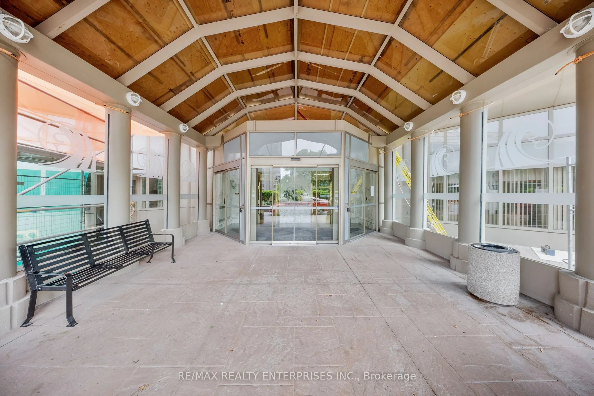 1 Palace Pier Court #1208