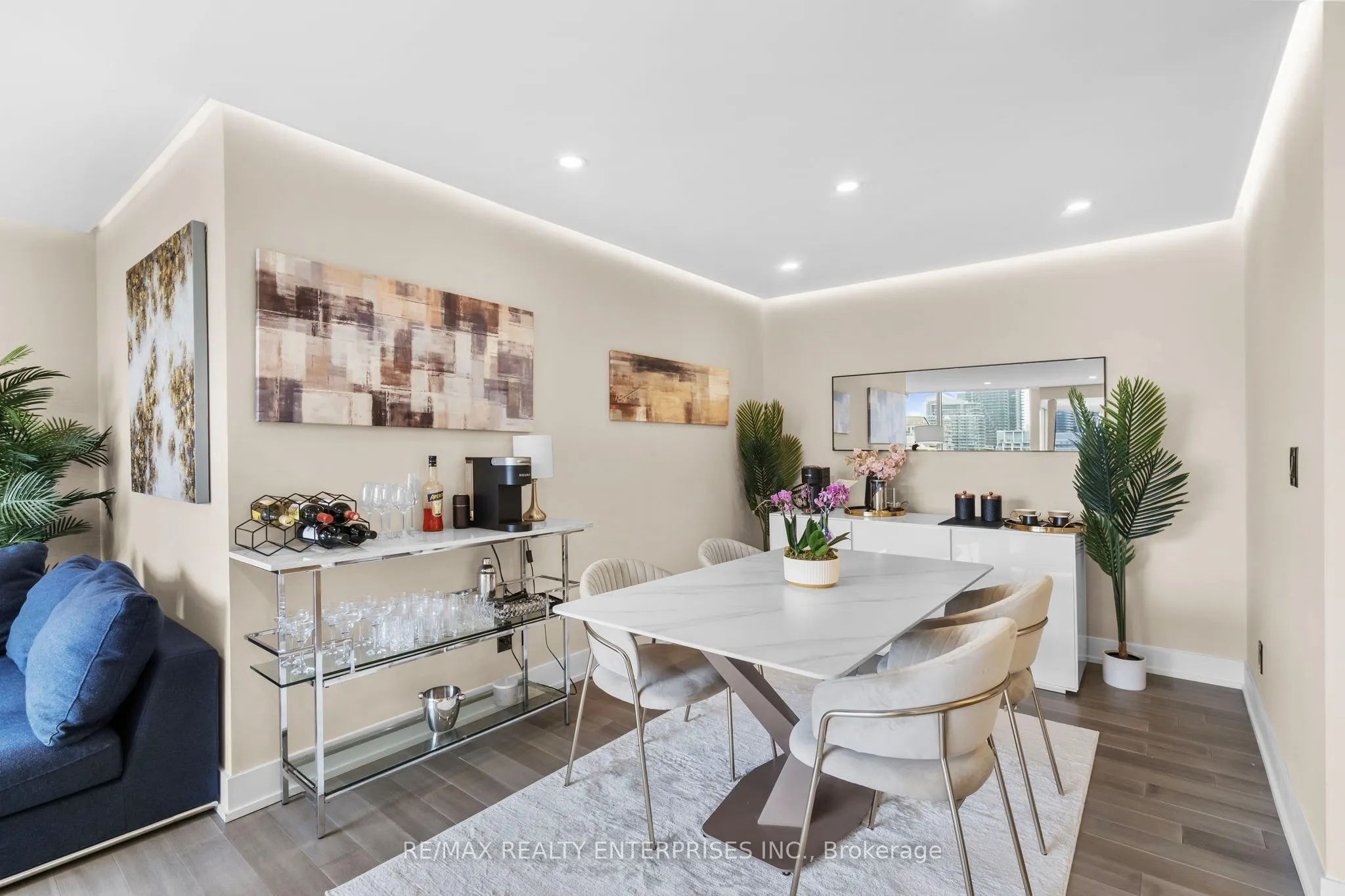 1 Palace Pier Court, #1208