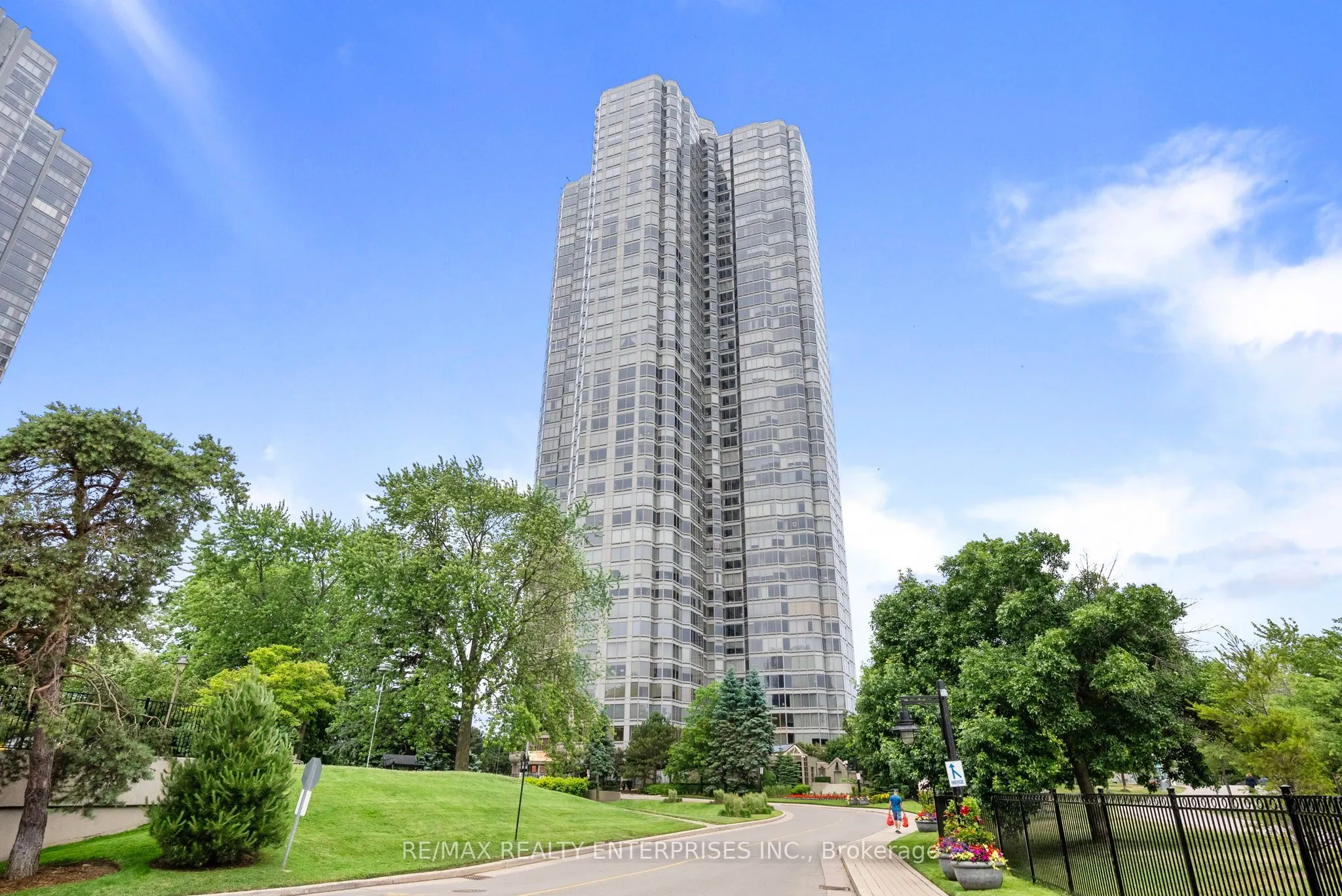 1 Palace Pier Court #1208