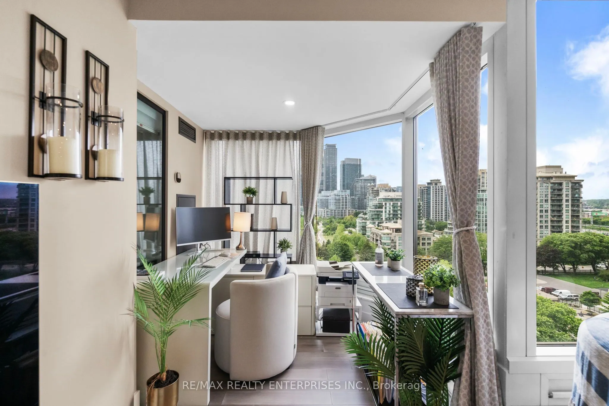 1 Palace Pier Court #1208