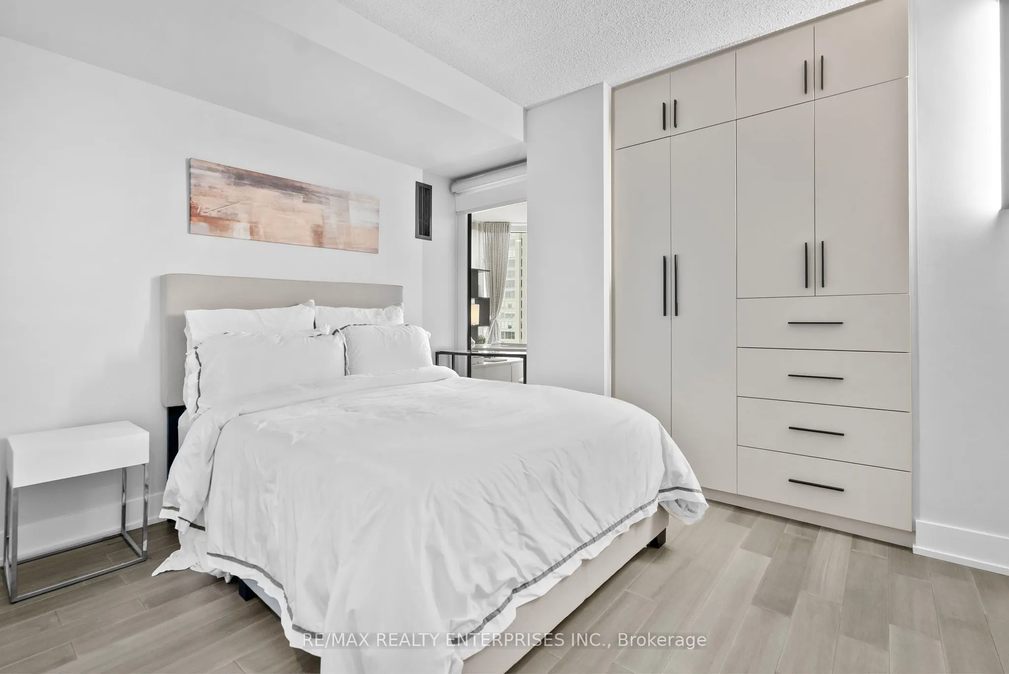 1 Palace Pier Court #1208