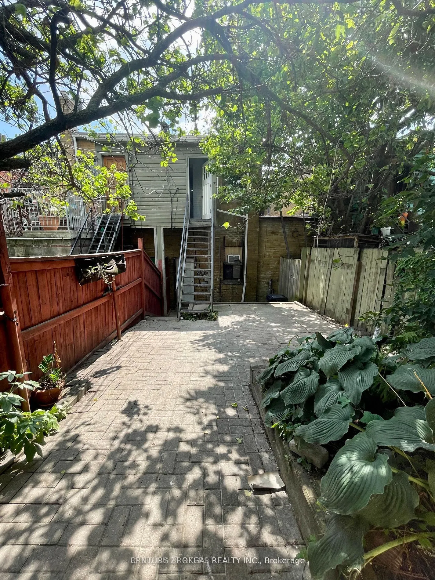 1250 Bloor Street W, #2nd floor