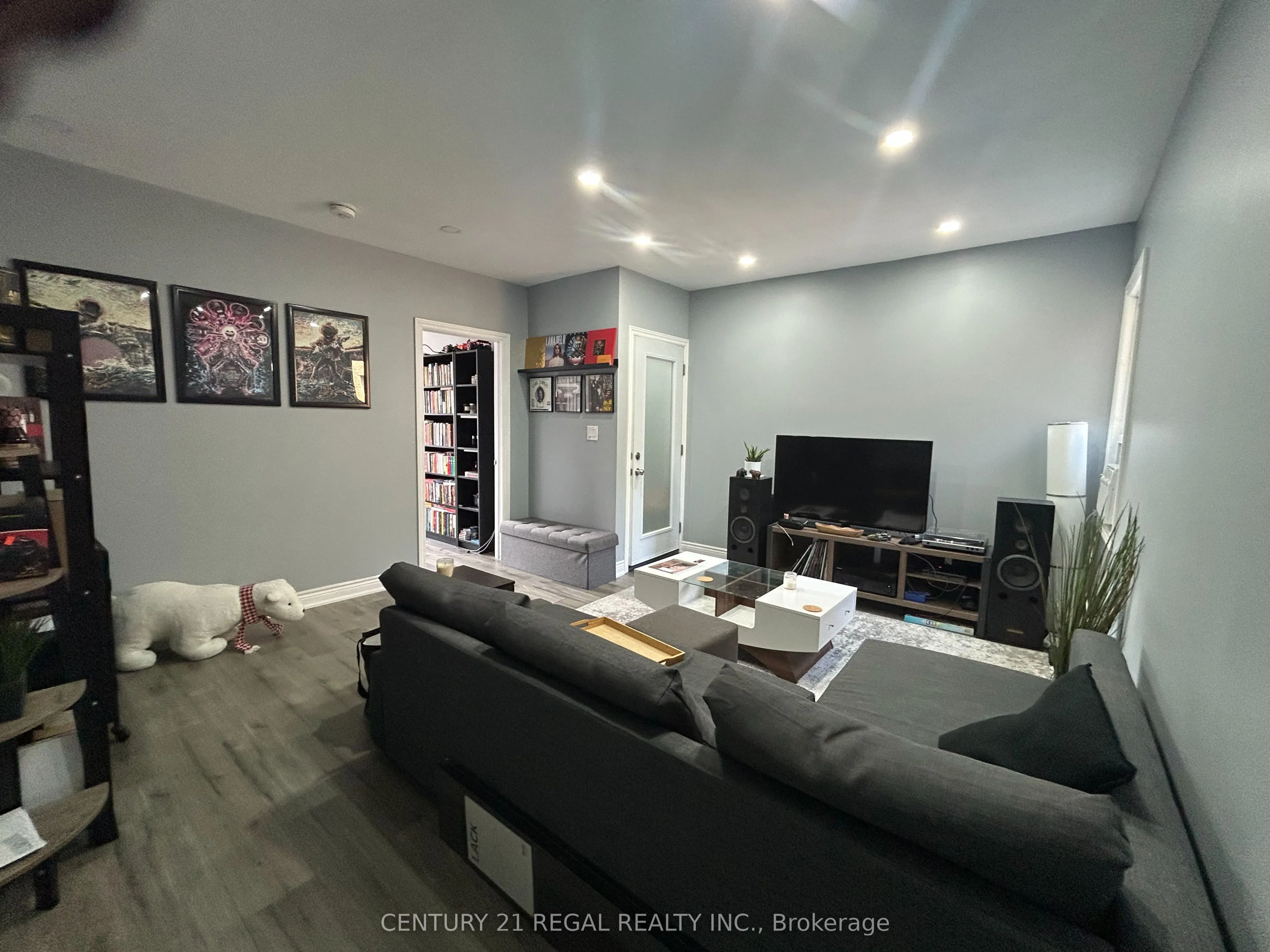 1250 Bloor Street W, #2nd floor