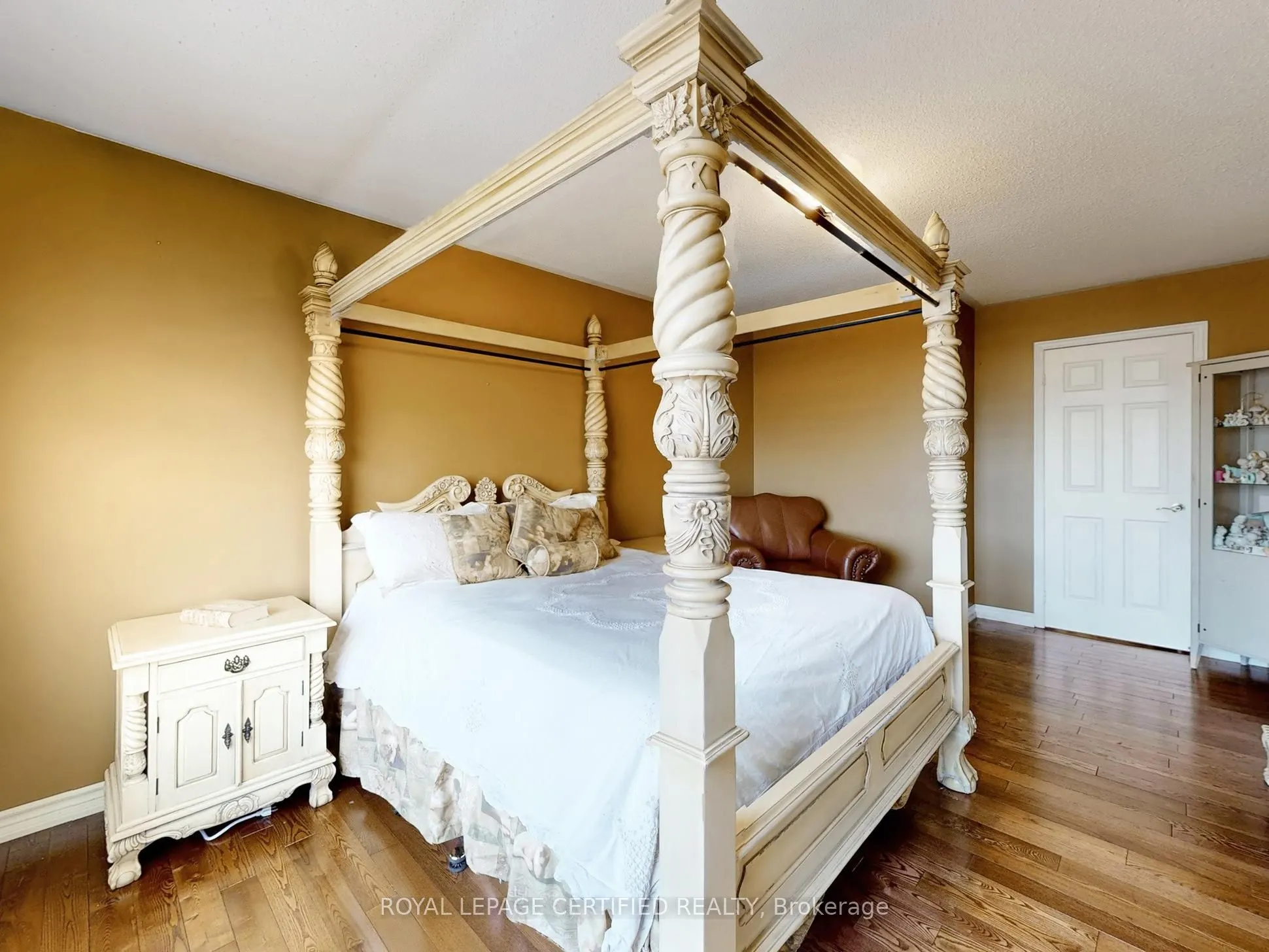 38 Lawren Harris Crescent