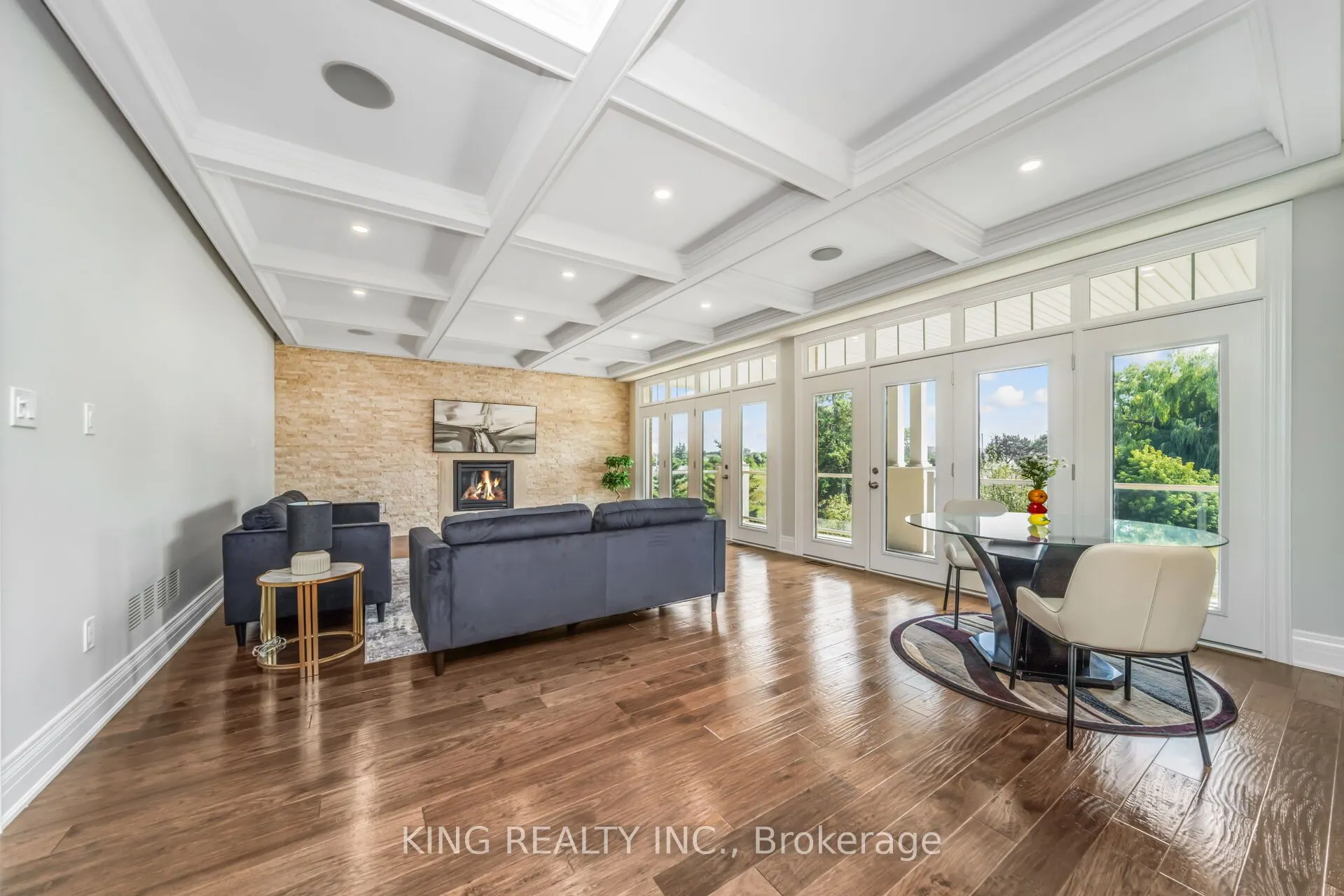 136 Coastline Drive