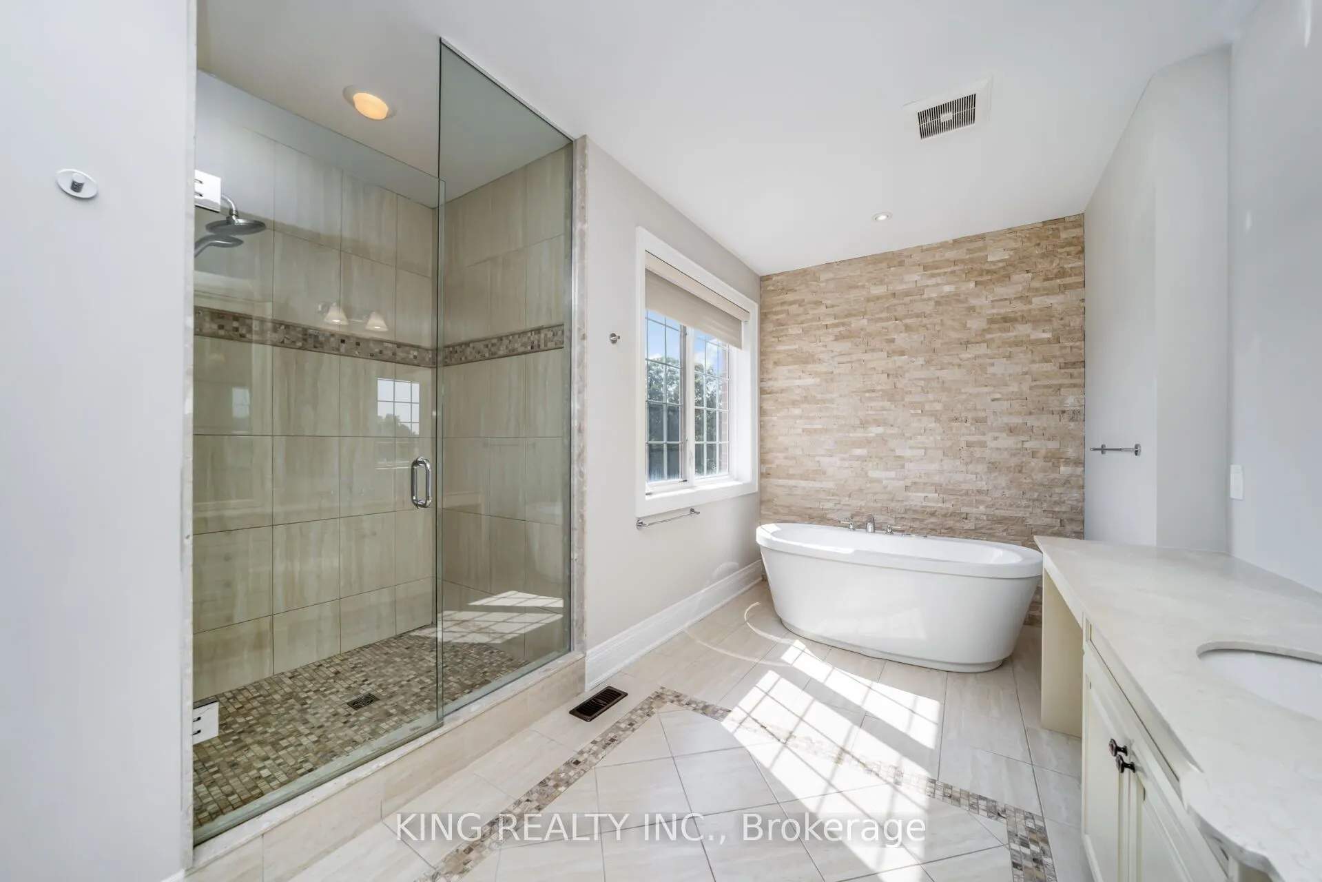 136 Coastline Drive