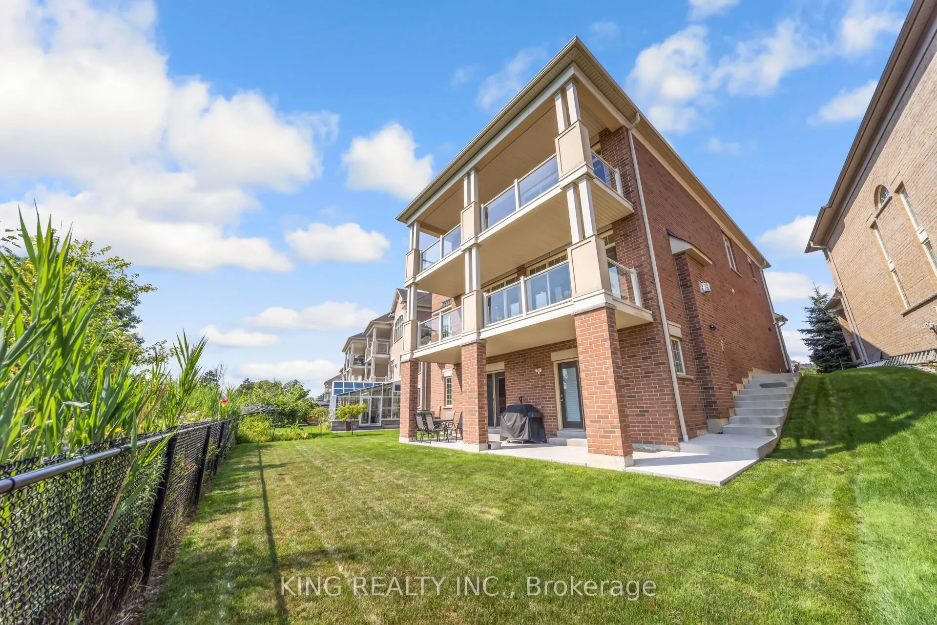 136 Coastline Drive