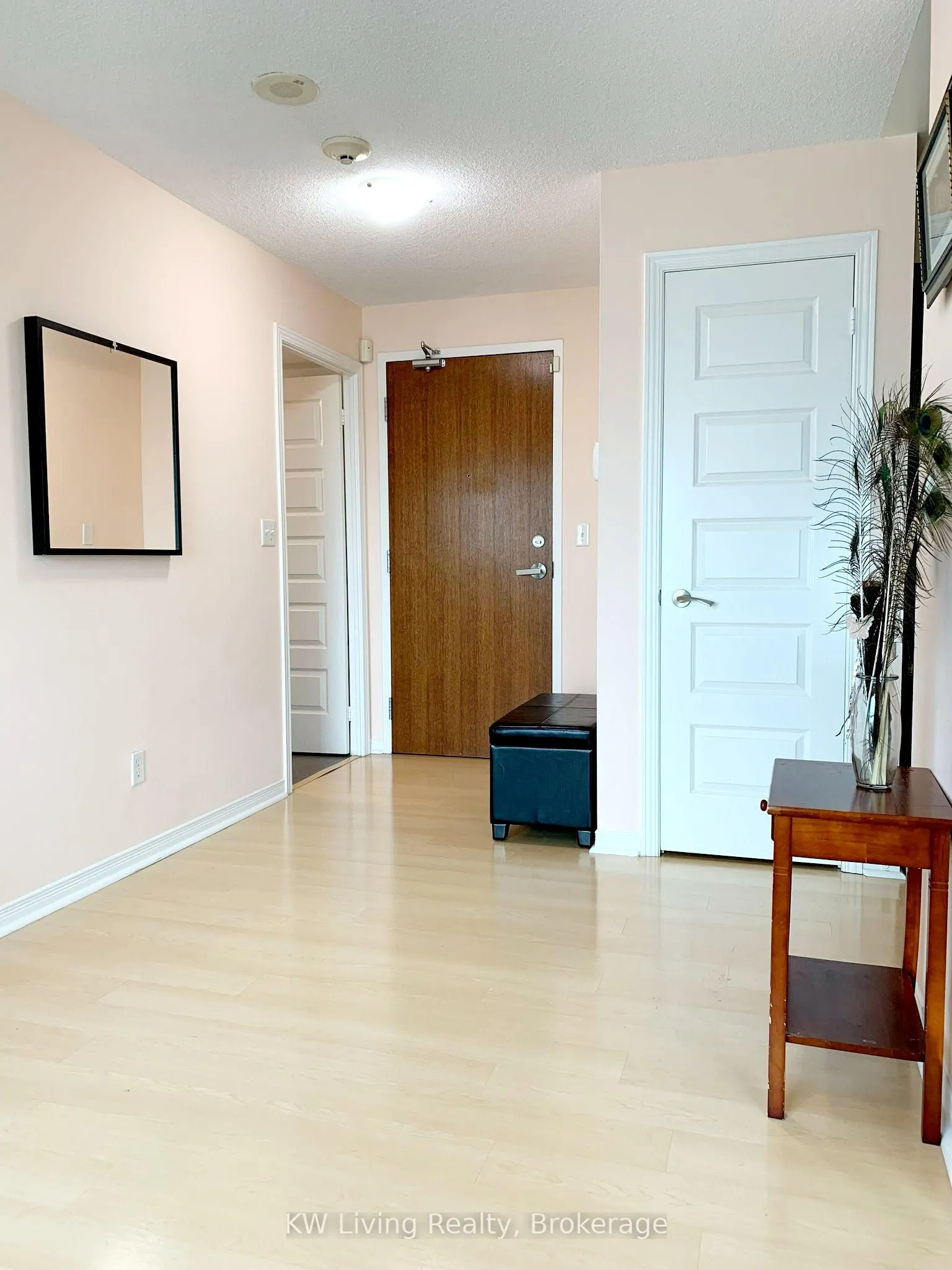 215 Queen Street E, #810