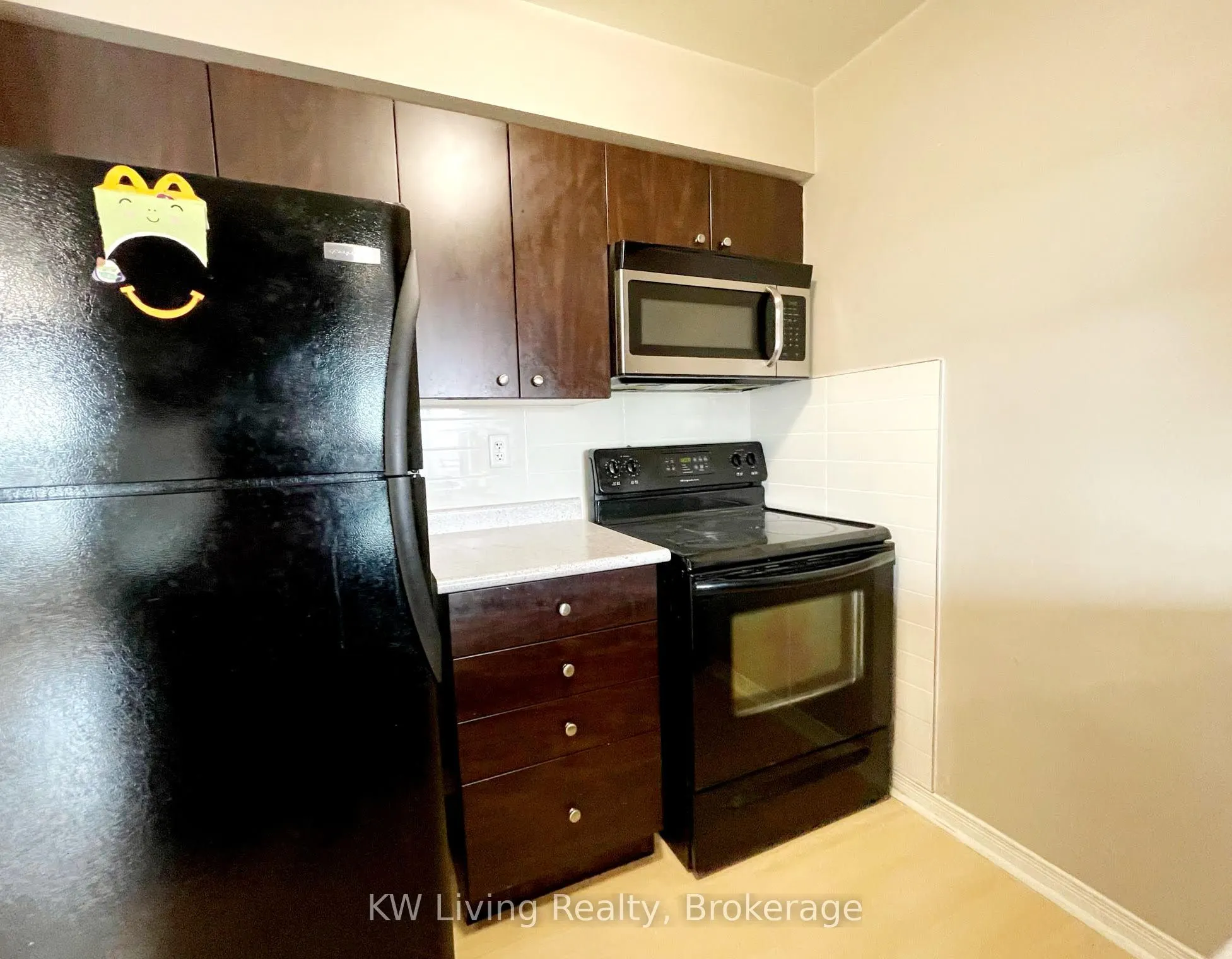 215 Queen Street E, #810