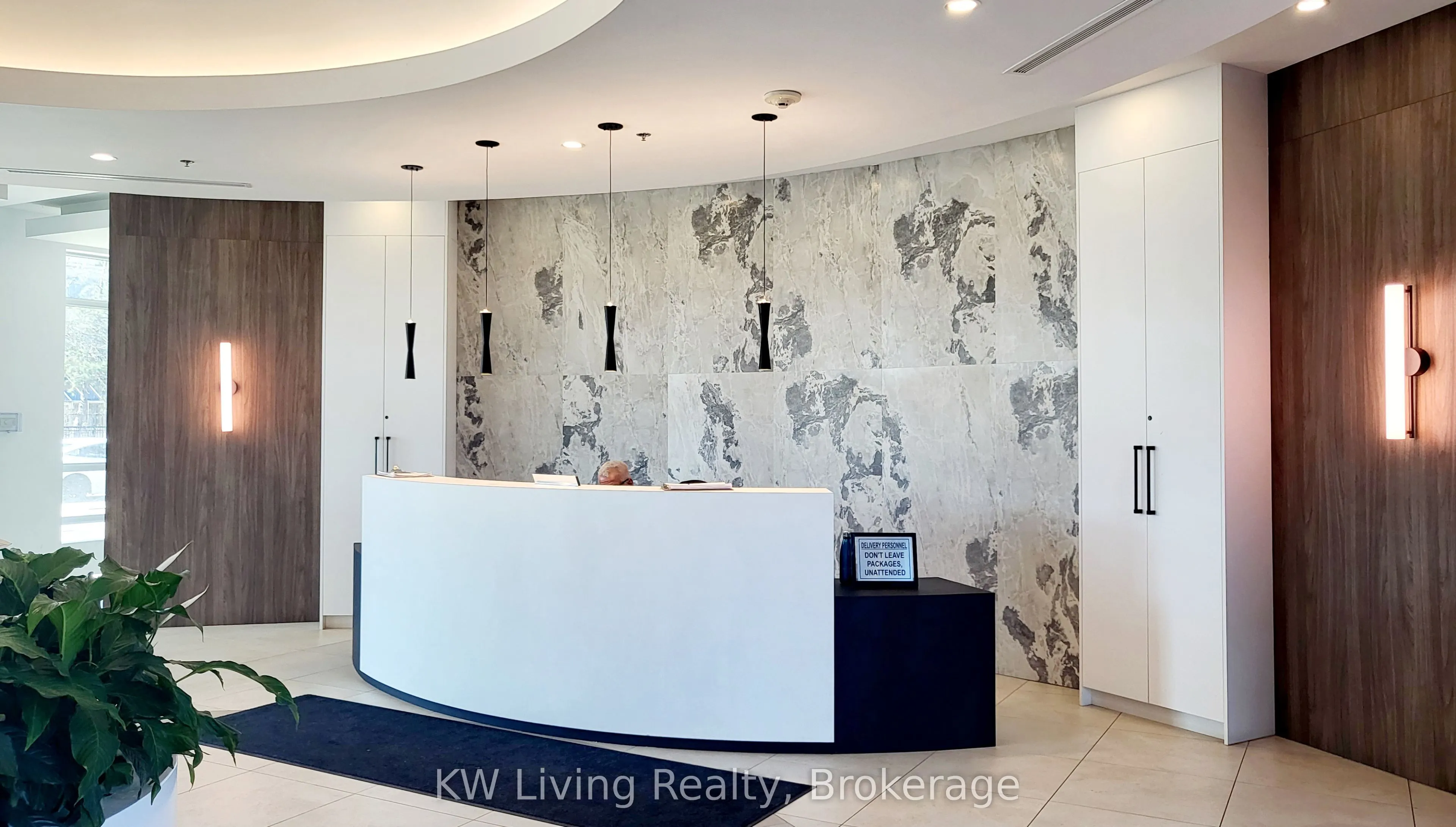 215 Queen Street E, #810