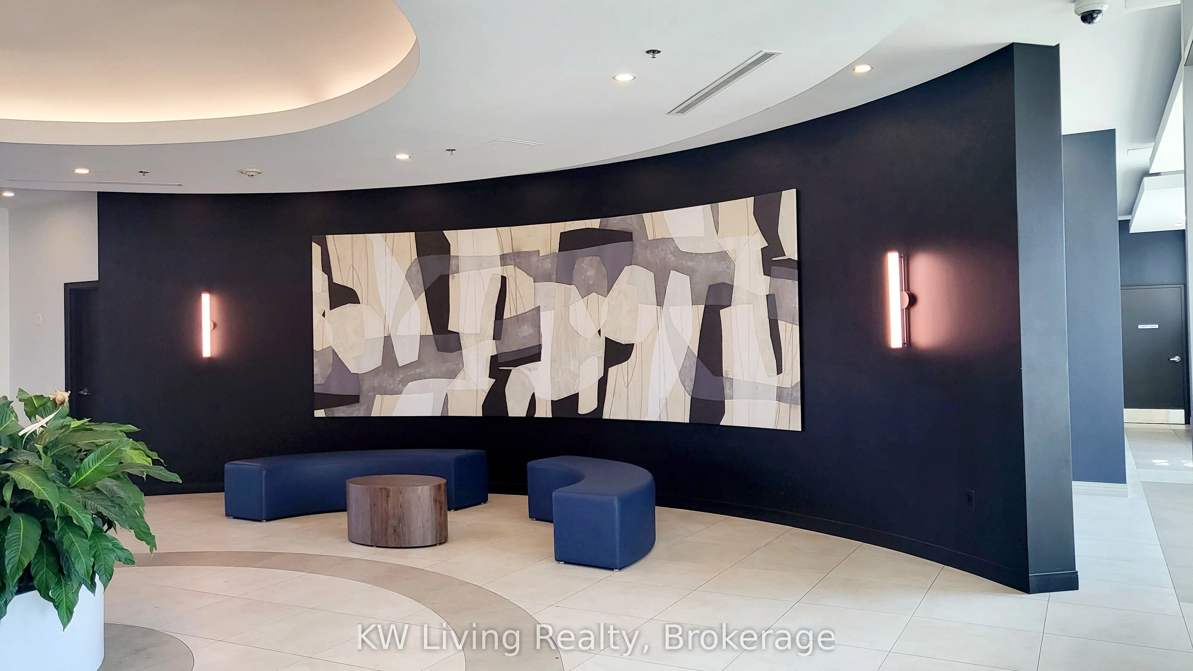 215 Queen Street E, #810